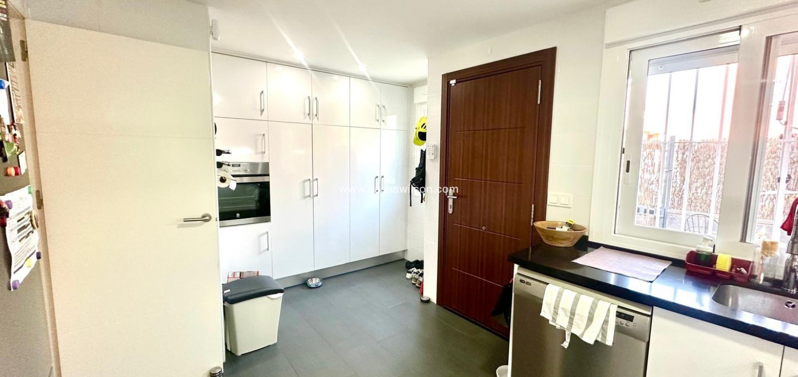 Sale - Townhouse - Torrevieja - Aguas Nuevas