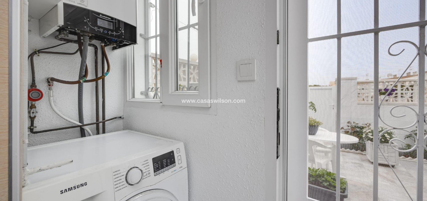 Sale - Townhouse - Torrevieja - Calas blanca