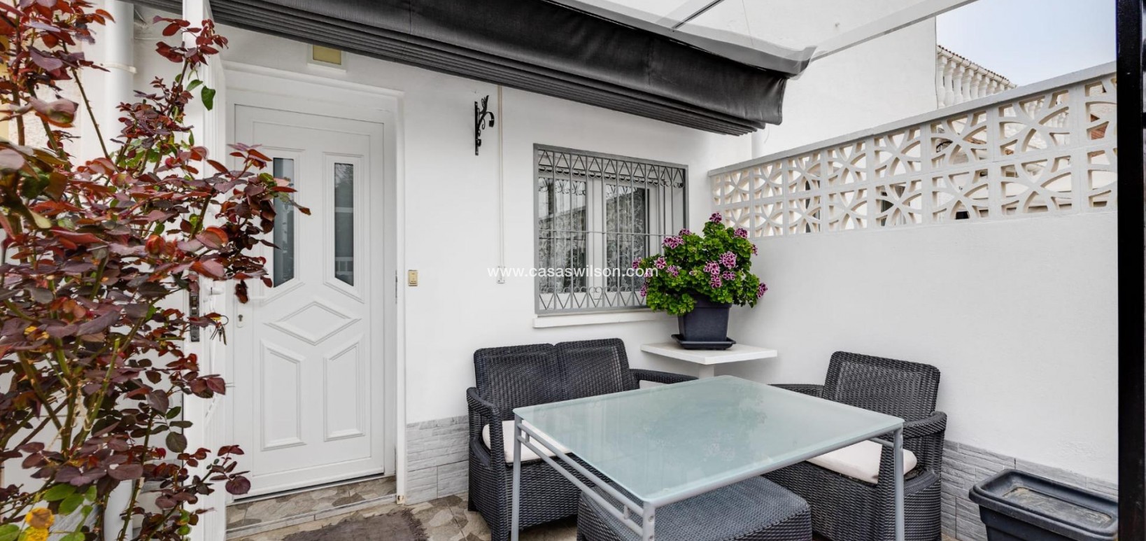 Sale - Townhouse - Torrevieja - Calas blanca