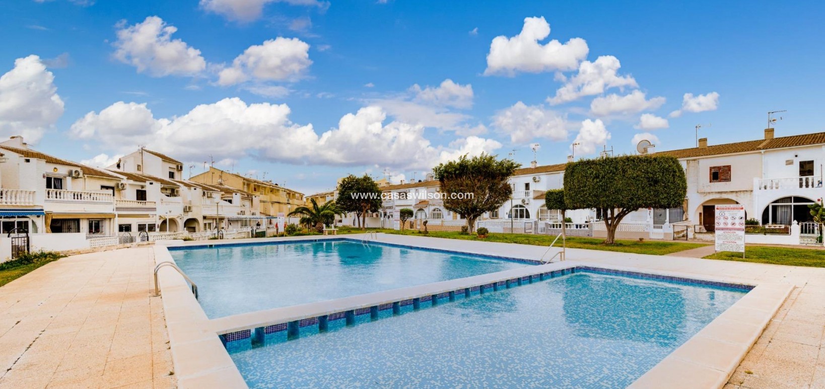 Sale - Townhouse - Torrevieja - Calas blanca