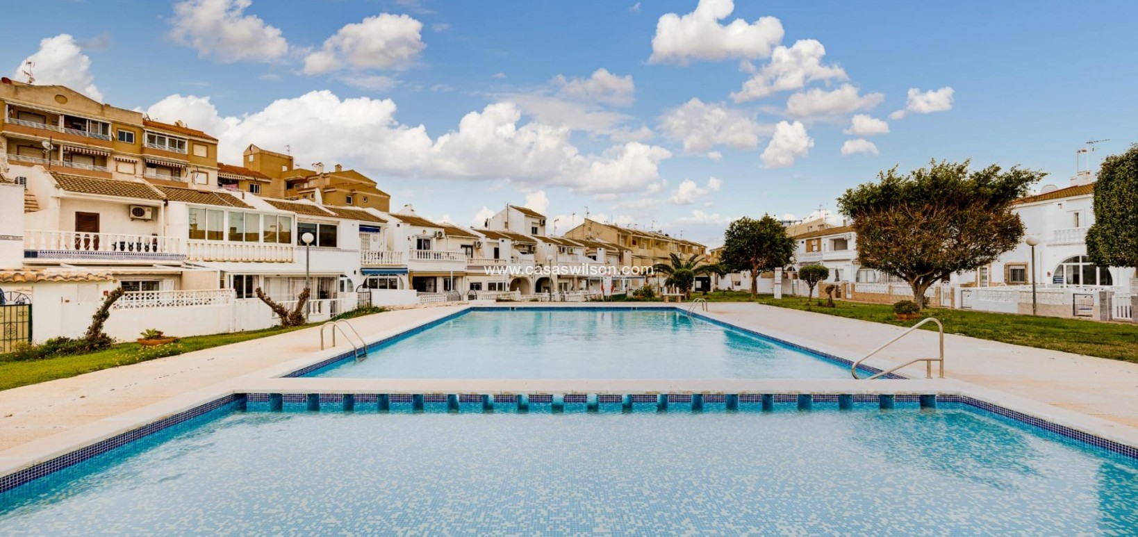 Sale - Townhouse - Torrevieja - Calas blanca