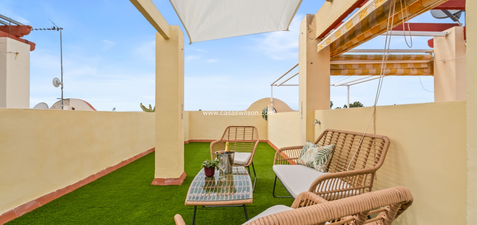 Sale - Townhouse - La Florida - Inland