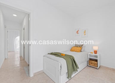 Sale - Townhouse - La Florida - Inland