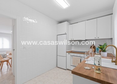 Sale - Townhouse - La Florida - Inland