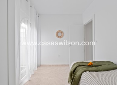 Sale - Townhouse - La Florida - Inland