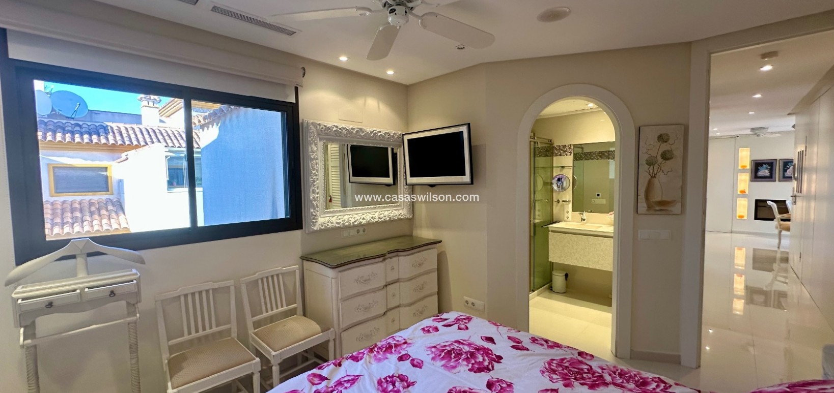 Sale - Apartment - Guardamar del Segura - Marjal Beach