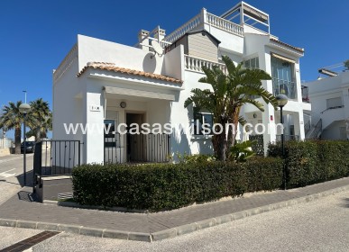 Sale - Bungalow - Torrevieja - Aguas Nuevas