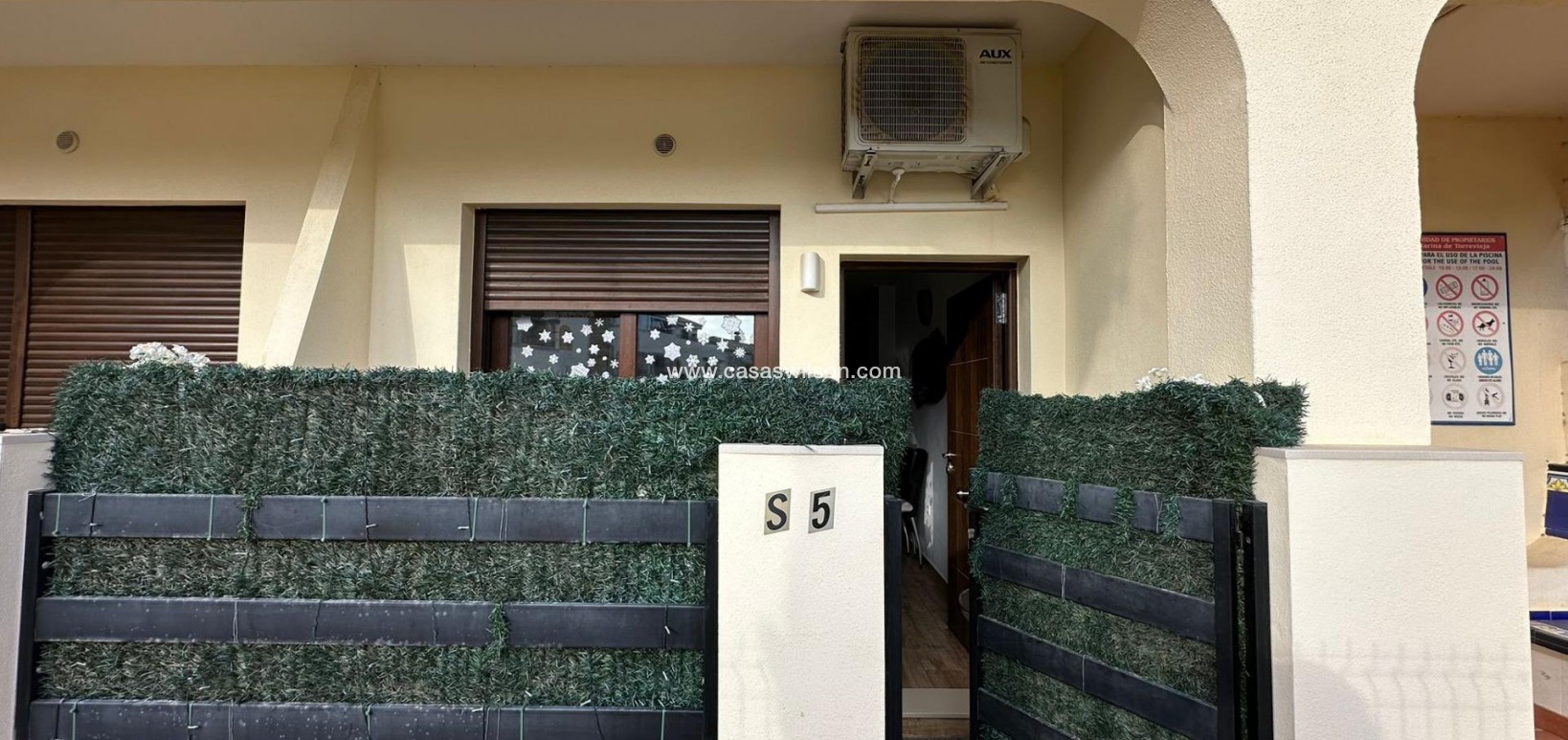 Sale - Appartement - Torrevieja - Sector 25