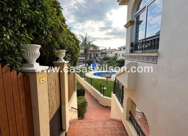 Sale - Appartement - Torrevieja - Sector 25