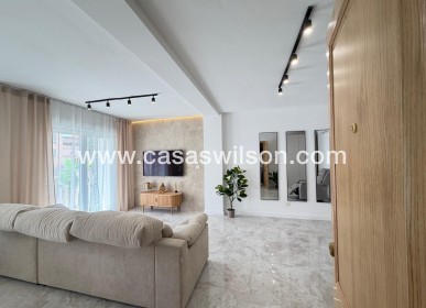 Sale - Apartment - Torrevieja - Estacion De Autobuses