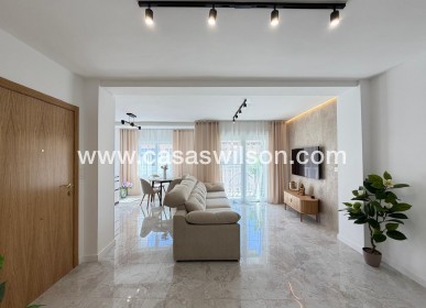 Sale - Apartment - Torrevieja - Estacion De Autobuses