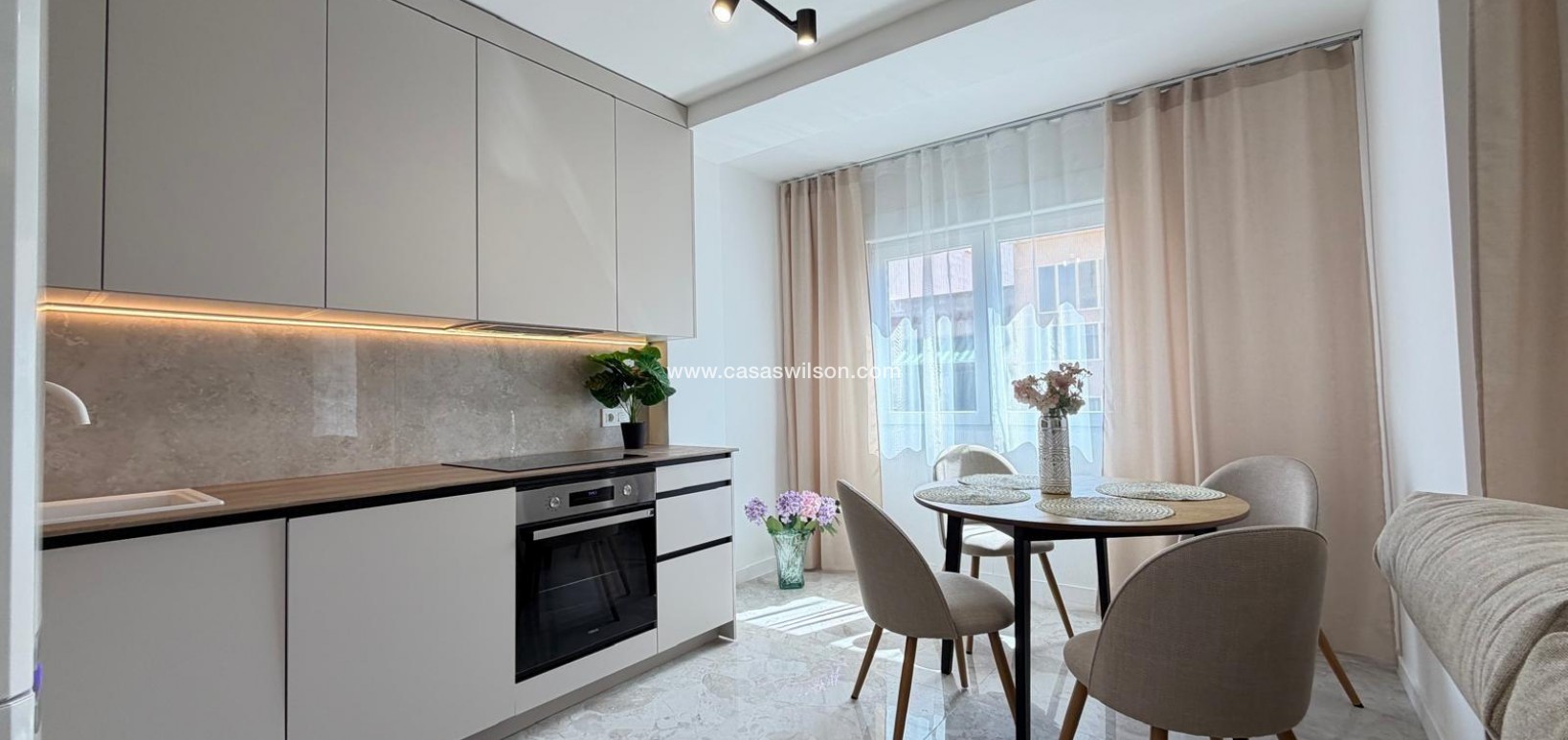 Sale - Apartment - Torrevieja - Estacion De Autobuses