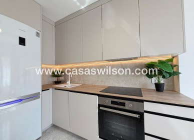 Sale - Apartment - Torrevieja - Estacion De Autobuses