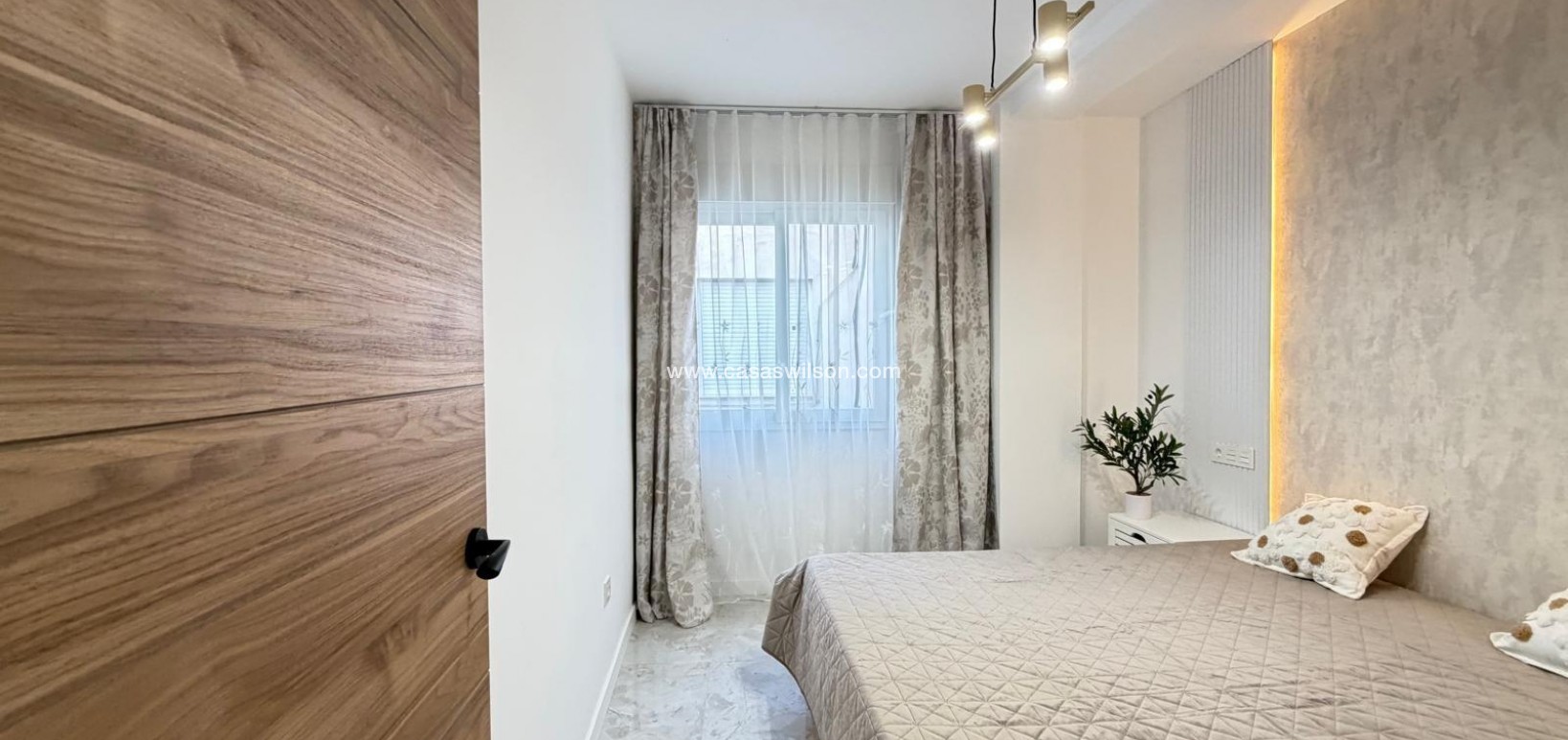 Sale - Apartment - Torrevieja - Estacion De Autobuses