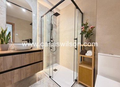 Sale - Apartment - Torrevieja - Estacion De Autobuses