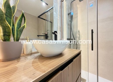 Sale - Apartment - Torrevieja - Estacion De Autobuses