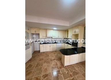 Sale - Apartment - Torrevieja - Centro