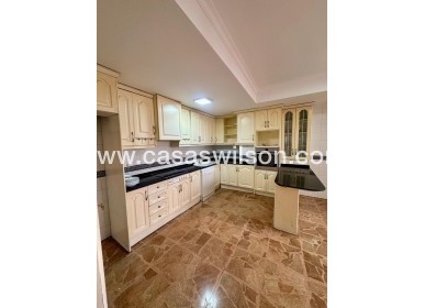 Sale - Apartment - Torrevieja - Centro