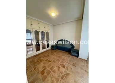 Sale - Apartment - Torrevieja - Centro