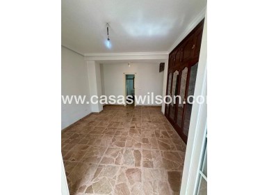 Sale - Apartment - Torrevieja - Centro