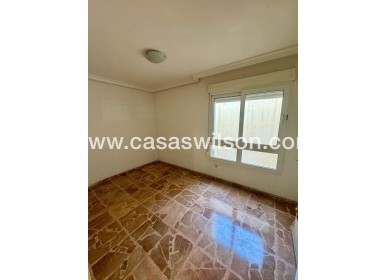 Sale - Apartment - Torrevieja - Centro
