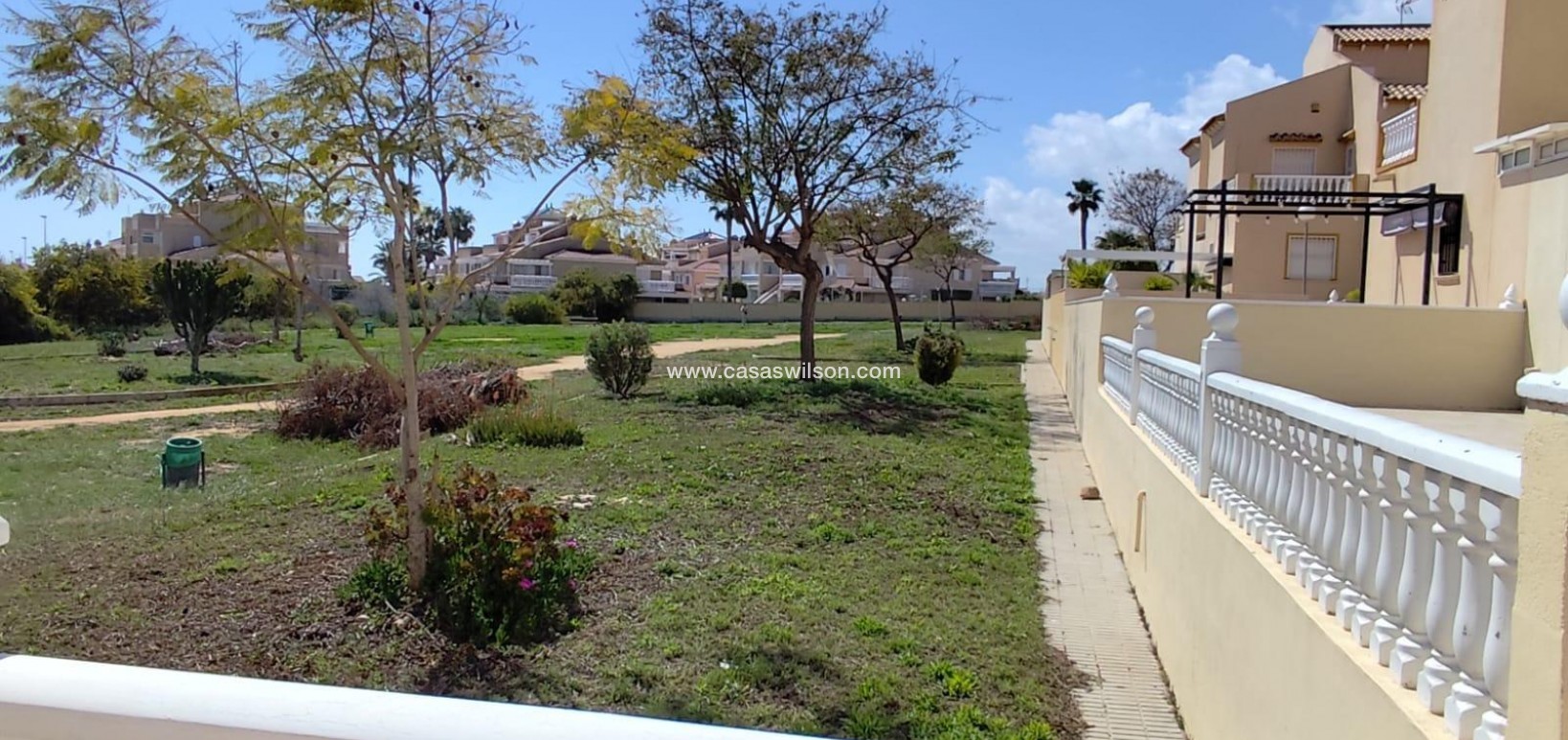 Sale - Bungalow - Orihuela - Urbanización Perla Del Mar