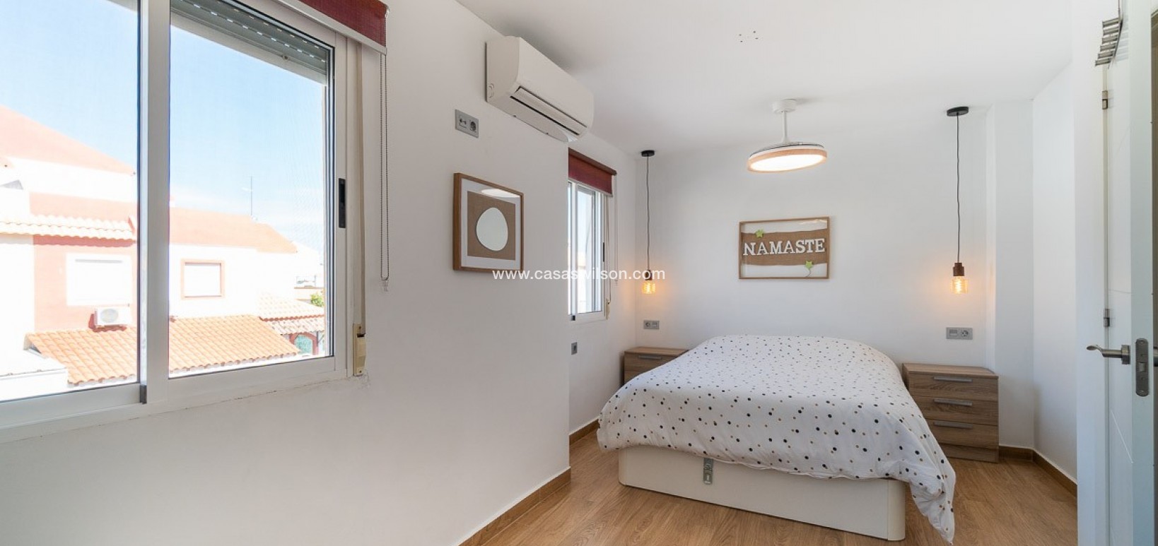 Sale - Townhouse - Torrevieja - Costa Blanca