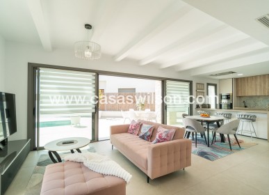 Venta - Chalet - Orihuela Costa - Villamartin Golf