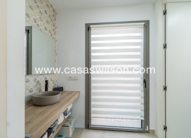 Venta - Chalet - Orihuela Costa - Villamartin Golf