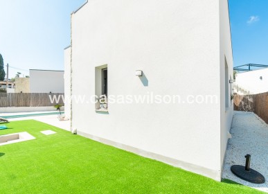 Venta - Chalet - Orihuela Costa - Villamartin Golf