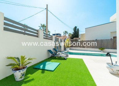 Venta - Chalet - Orihuela Costa - Villamartin Golf