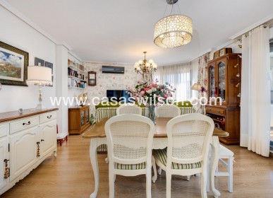 Sale - Apartment - Torrevieja - Centro