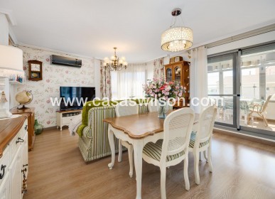 Sale - Apartment - Torrevieja - Centro