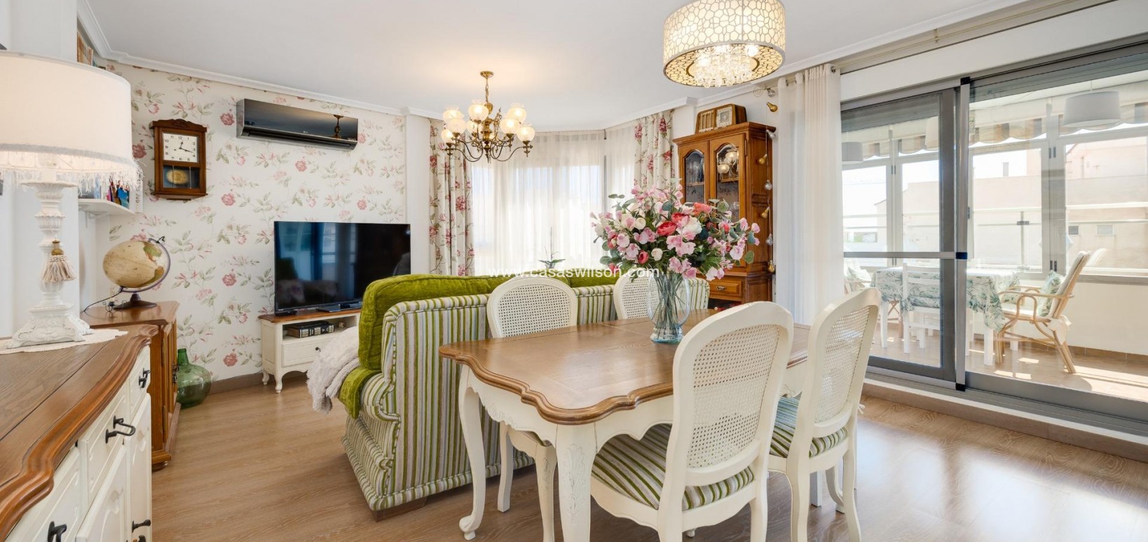 Sale - Apartment - Torrevieja - Centro