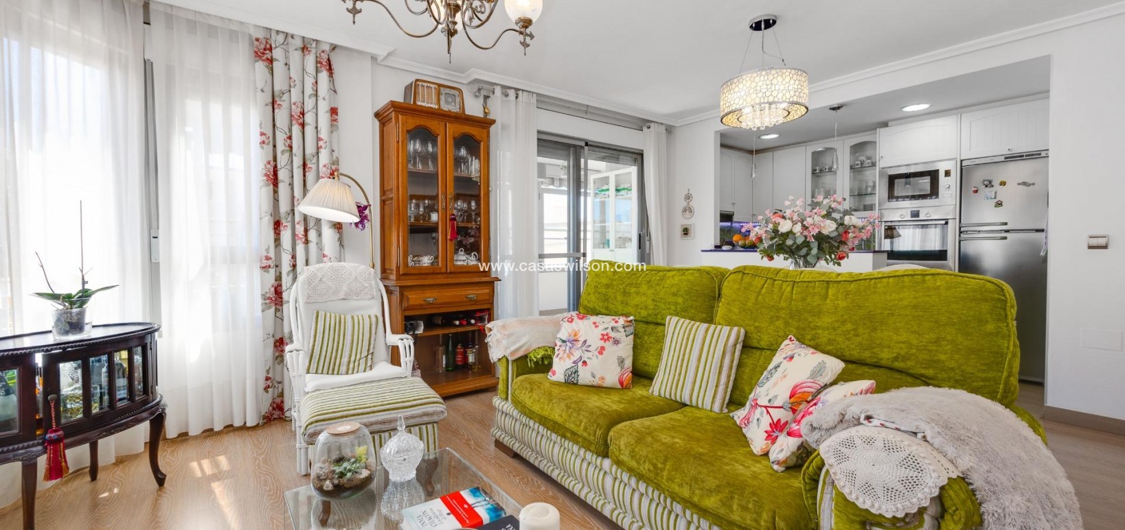 Sale - Apartment - Torrevieja - Centro