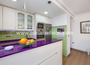 Sale - Apartment - Torrevieja - Centro