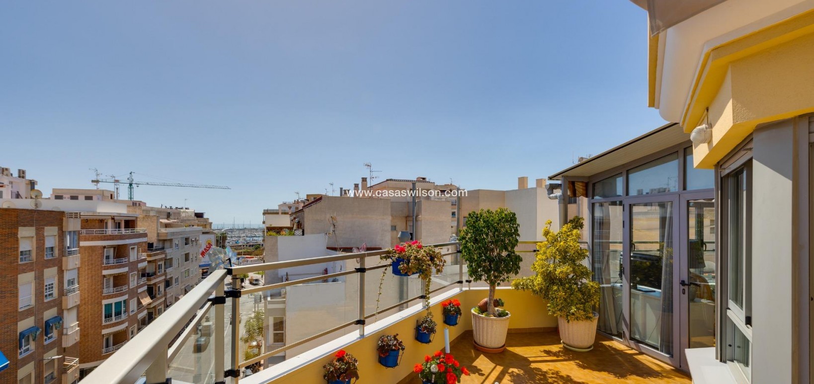 Sale - Apartment - Torrevieja - Centro