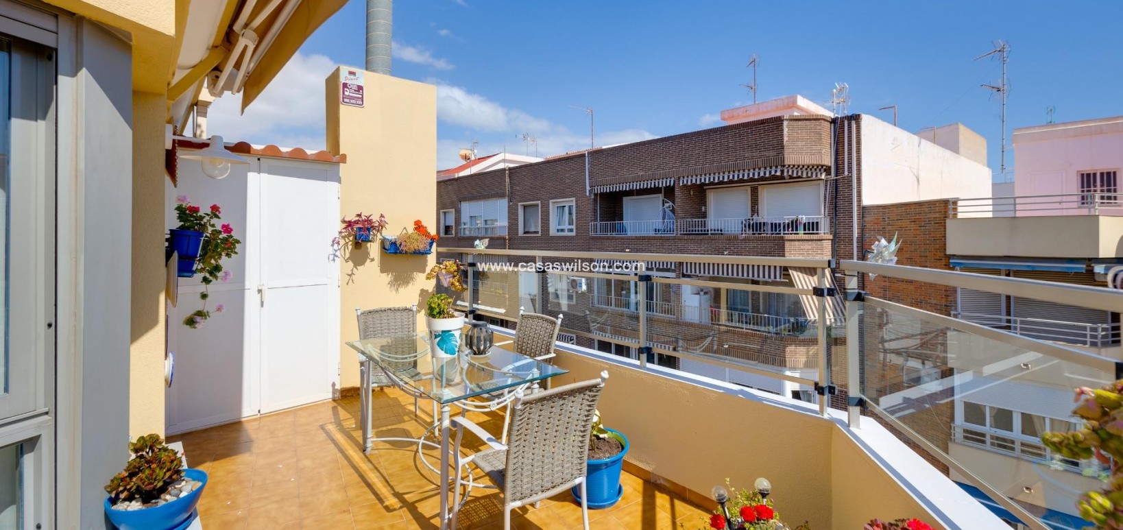 Sale - Apartment - Torrevieja - Centro