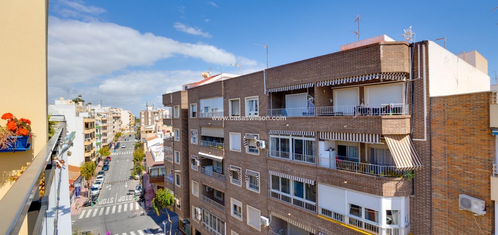 Sale - Apartment - Torrevieja - Centro