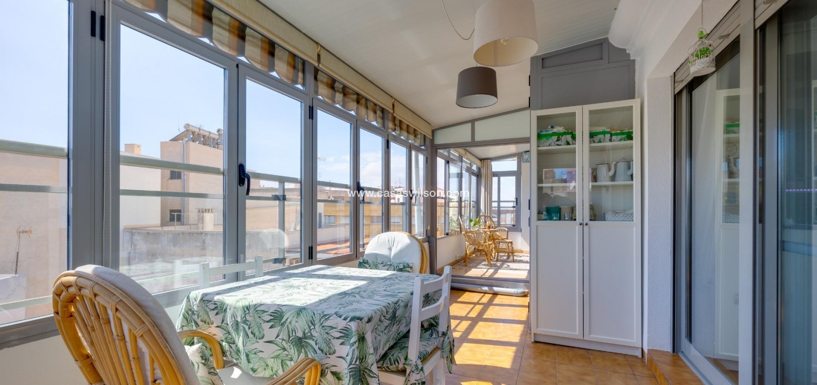 Sale - Apartment - Torrevieja - Centro