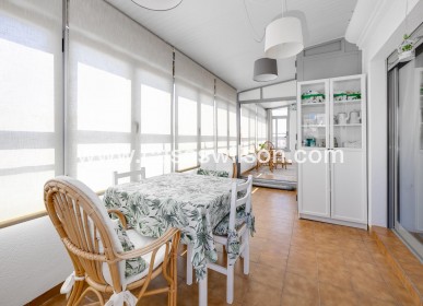 Sale - Apartment - Torrevieja - Centro