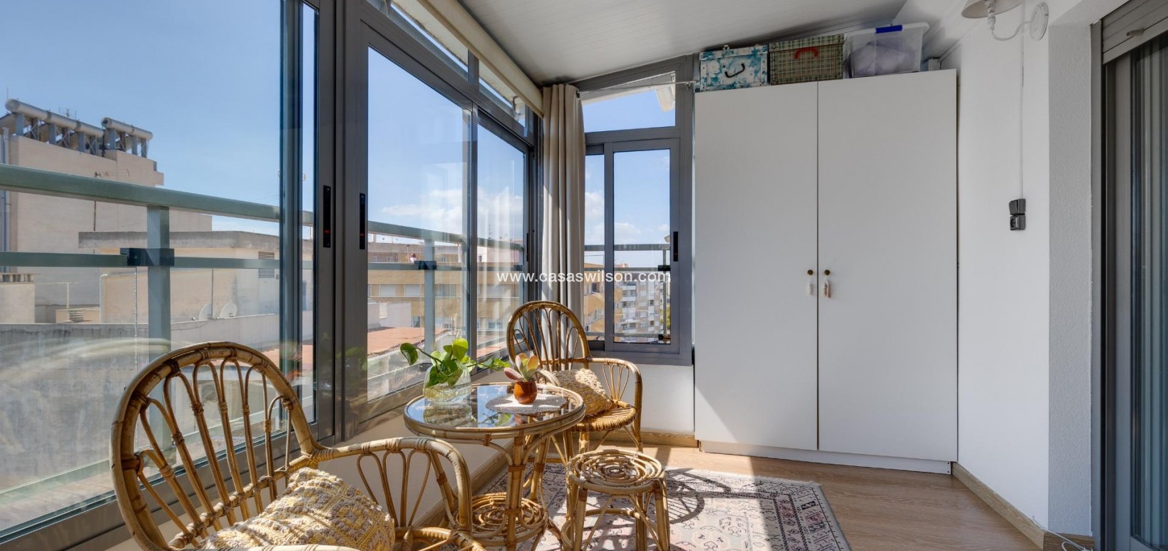 Sale - Apartment - Torrevieja - Centro