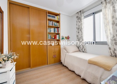 Sale - Apartment - Torrevieja - Centro