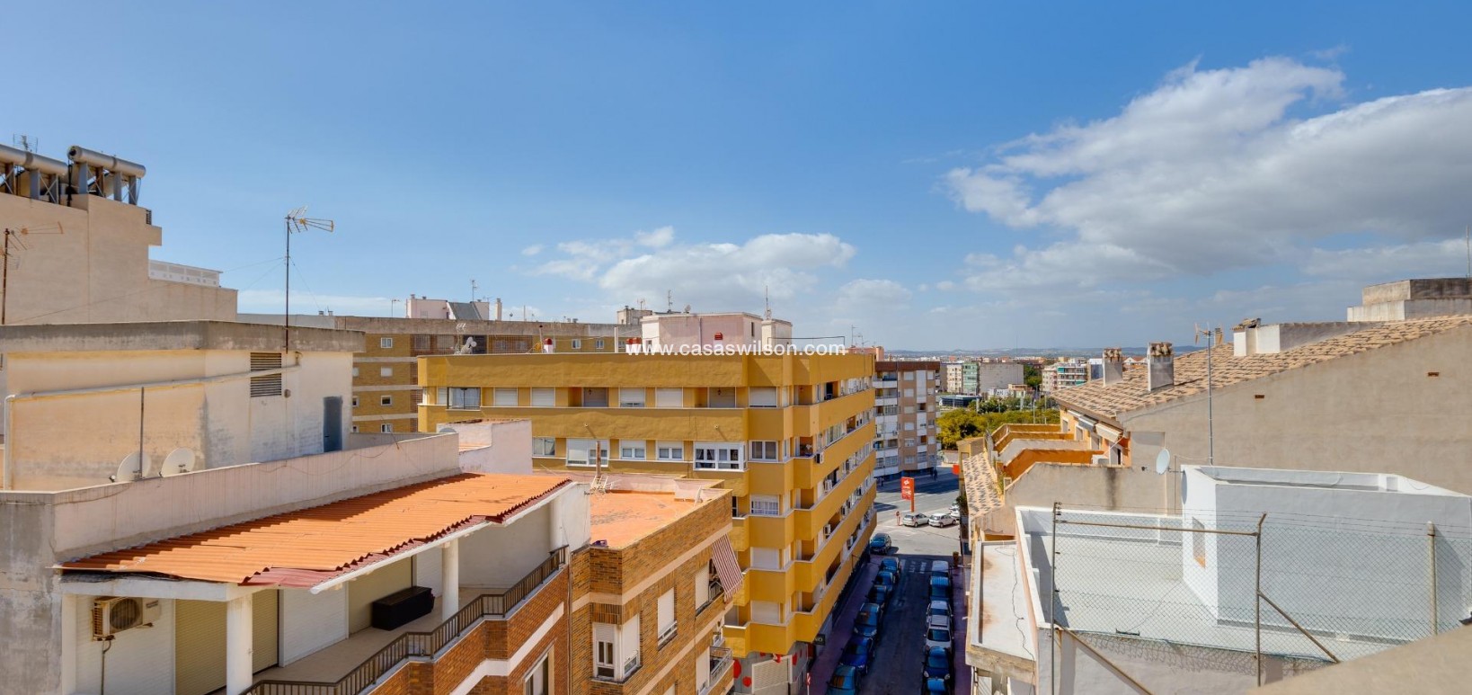 Sale - Apartment - Torrevieja - Centro