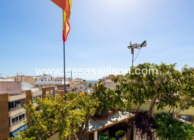 Sale - Apartment - Torrevieja - Centro