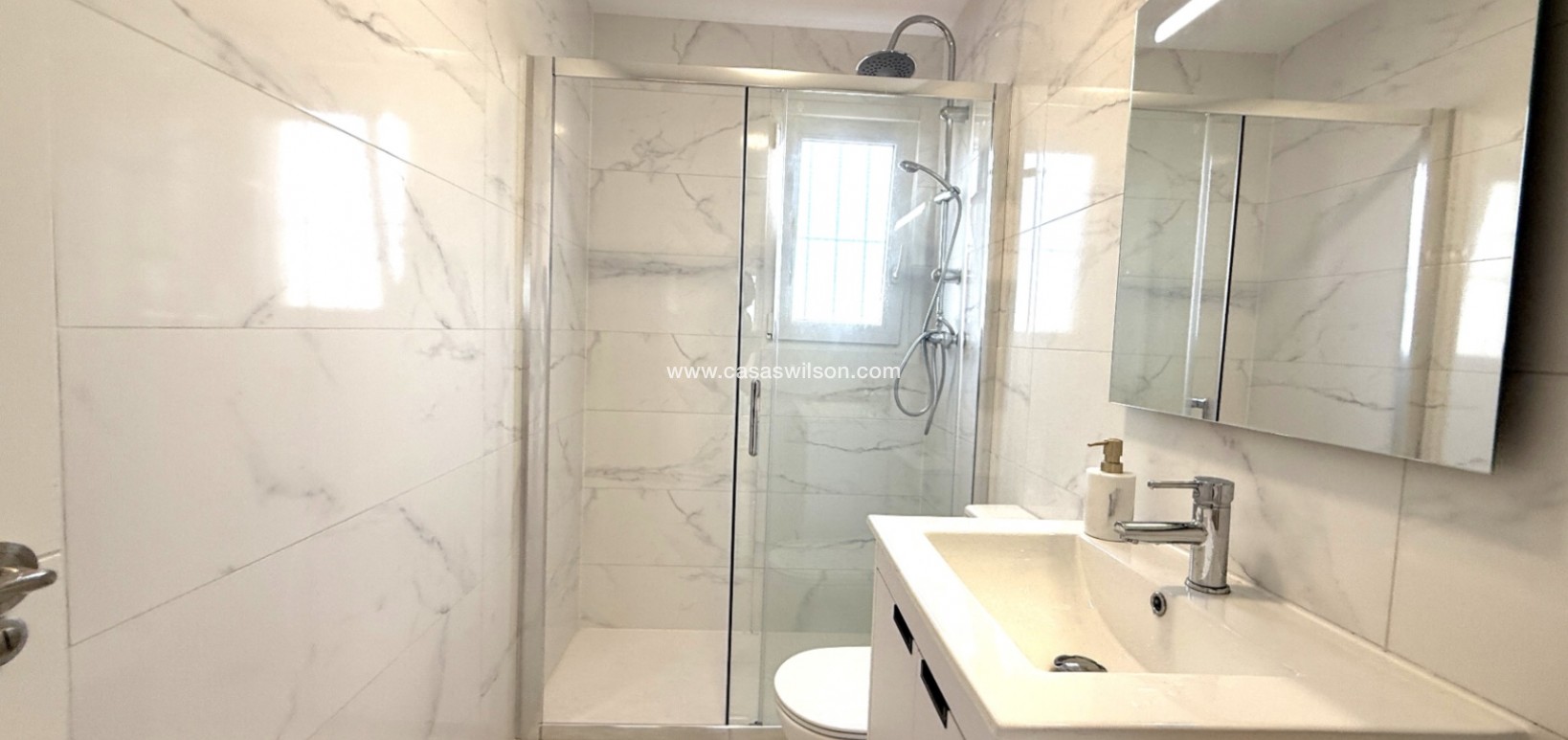 Sale - Apartment - Torrevieja - Costa Blanca