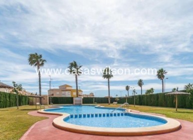 Sale - Bungalow - Torrevieja - El Limonar