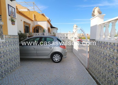 Sale - Bungalow - Torrevieja - El Limonar