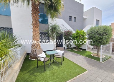 Sale - Apartment / Flat * - Orihuela Costa * - Punta Prima *