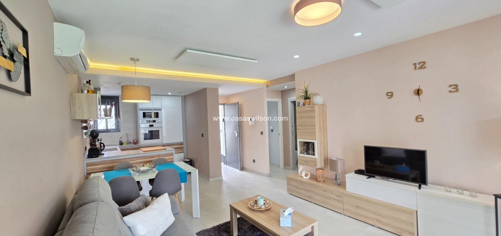 Sale - Apartment / Flat * - Orihuela Costa * - Punta Prima *